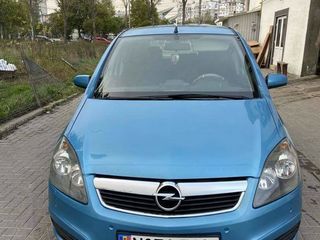 Opel Zafira foto 2