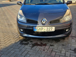 Renault Clio foto 2