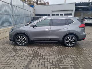 Nissan X-Trail foto 2