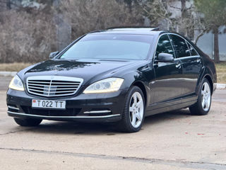 Mercedes S-Class