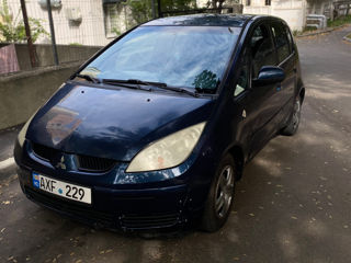 Mitsubishi Colt foto 3