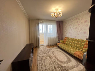 Apartament cu 2 camere, 76 m², Botanica, Chișinău foto 4