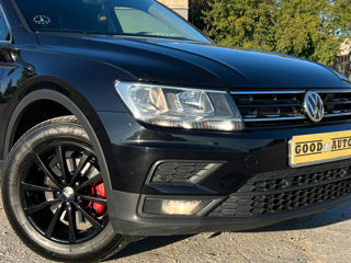 Volkswagen Tiguan foto 2