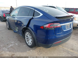 Tesla Model X foto 3