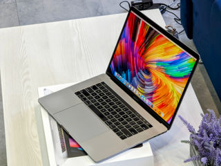 MacBook Pro 15 Retina 2018 (Core i7 8750H/16Gb DDR4/250Gb SSD/4Gb Radeon Pro 555X/15.4" Retina IPS) foto 4