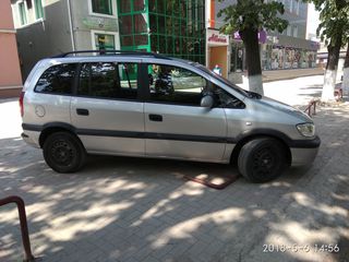 Opel Zafira foto 9