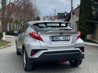 Toyota C-HR foto 3