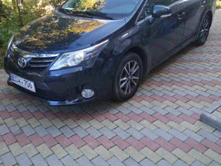 Toyota Avensis фото 0