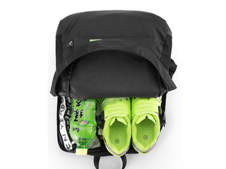 Рюкзак суперлегкий - вес 176 грамм, размер: 38x14,5x46,5 см, превращается в барсетку: 22,5x16,5 см foto 6