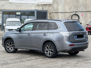 Mitsubishi Outlander foto 5