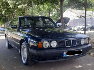 BMW 5 Series foto 2