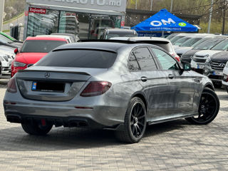 Mercedes E-Class foto 4