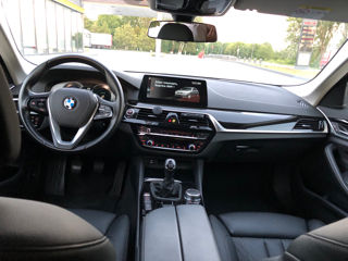 BMW 5 Series foto 8