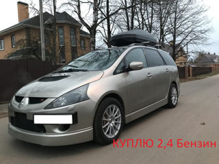 Mitsubishi Grandis foto 2