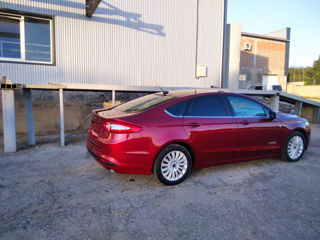 Ford Fusion foto 2