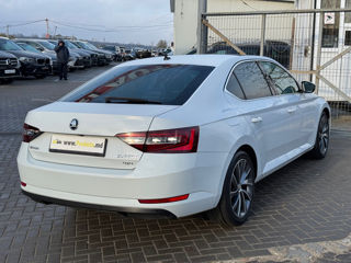 Skoda Superb foto 4