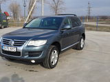 Volkswagen Touareg foto 1