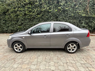 Chevrolet Aveo foto 4