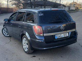 Opel Astra foto 8