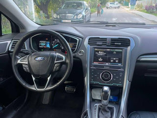 Ford Fusion foto 5