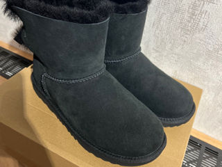 Ugg mini Bailey foto 4