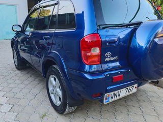 Toyota Rav 4 foto 4