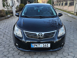 Toyota Avensis foto 2