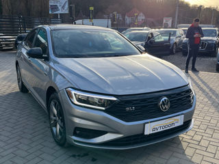 Volkswagen Jetta foto 2