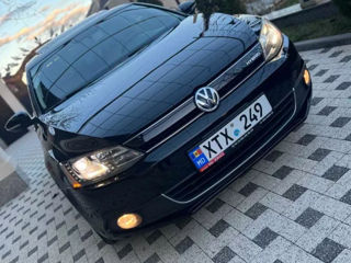 Volkswagen Jetta foto 4