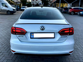 Volkswagen Jetta foto 2