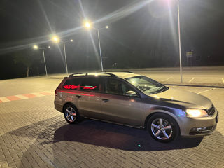 Volkswagen Passat foto 1