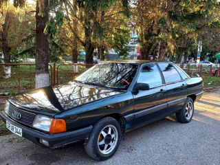 Audi 100