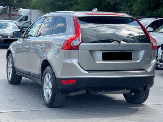 Volvo XC60 фото 3