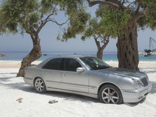 Mercedes E-Class foto 5