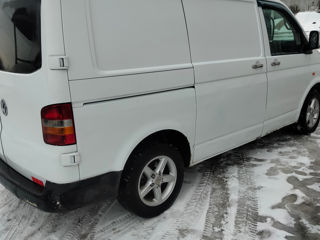 Volkswagen T5 foto 5