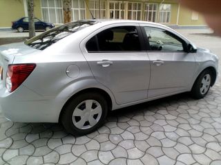 Chevrolet Aveo foto 2