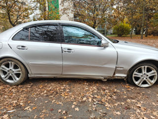 Mercedes E-Class foto 4