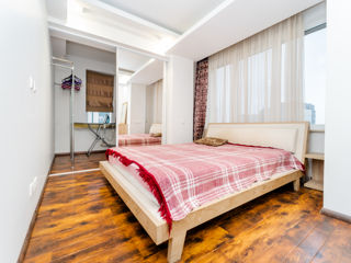 Apartament cu 4 camere, 130 m², Centru, Chișinău foto 9