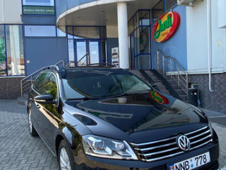 Volkswagen Passat foto 2