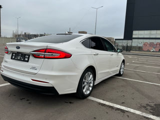 Ford Fusion foto 4