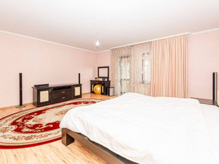 Apartament cu 3 camere, 150 m², Botanica, Chișinău foto 11