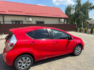 Toyota Prius c foto 4