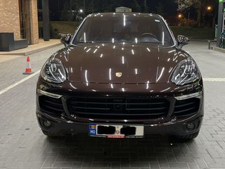 Porsche Cayenne foto 1