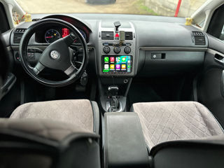 Volkswagen Touran foto 8