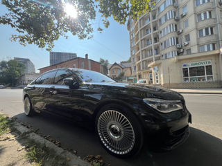 BMW 7 Series foto 1