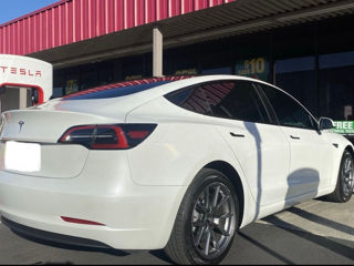 Tesla Model 3 foto 3