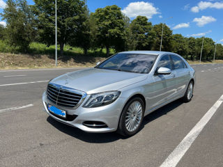 Mercedes S-Class foto 1