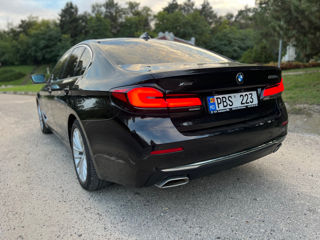 BMW 5 Series foto 4