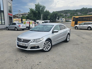 Volkswagen Passat CC foto 1