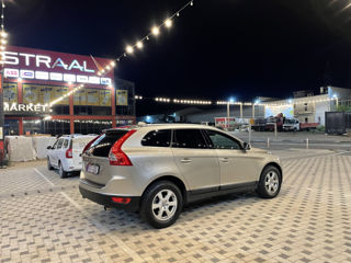 Volvo XC60 foto 8